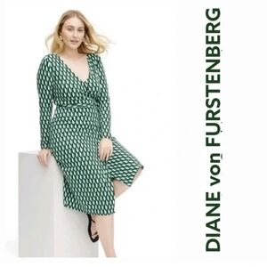 Diane Von Furstenberg DVF x Target  Midi Arrow Geo Green Wrap Dress Size M